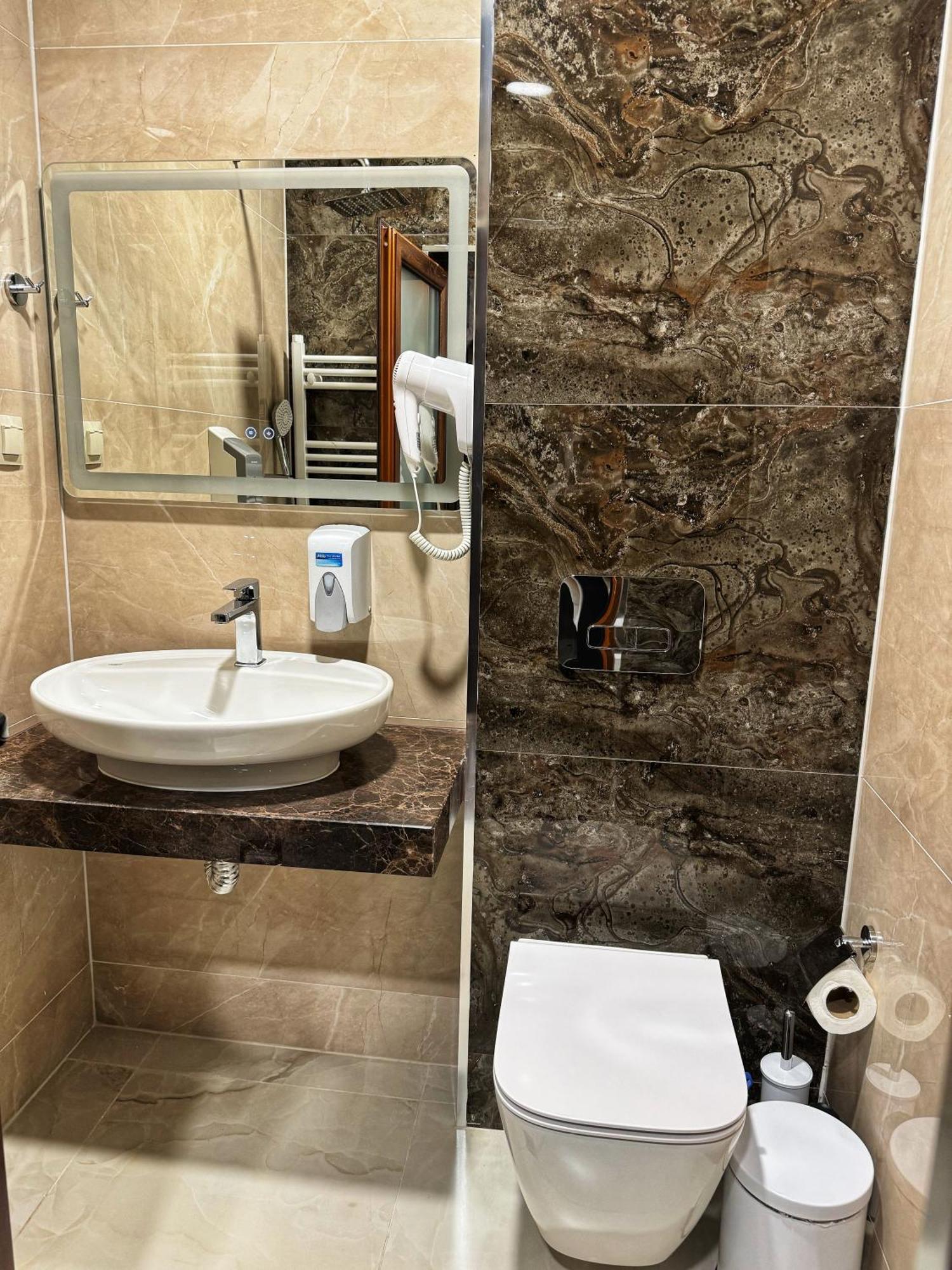 דוספאט Hotel Diamant מראה חיצוני תמונה